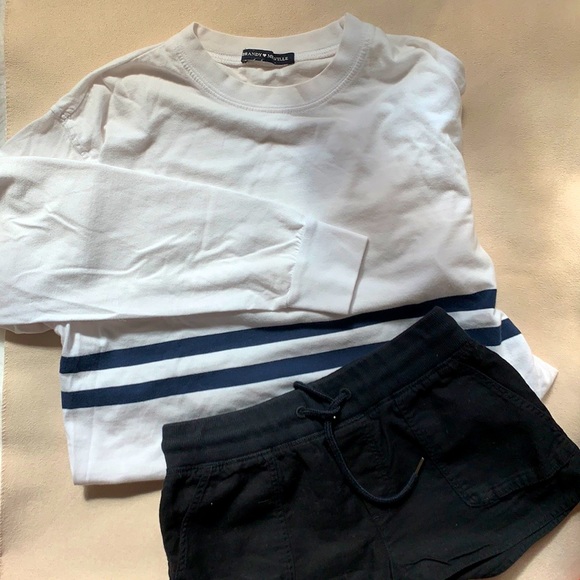 *2/$40*  Brandy Melville Acacia crewneck - Picture 6 of 6